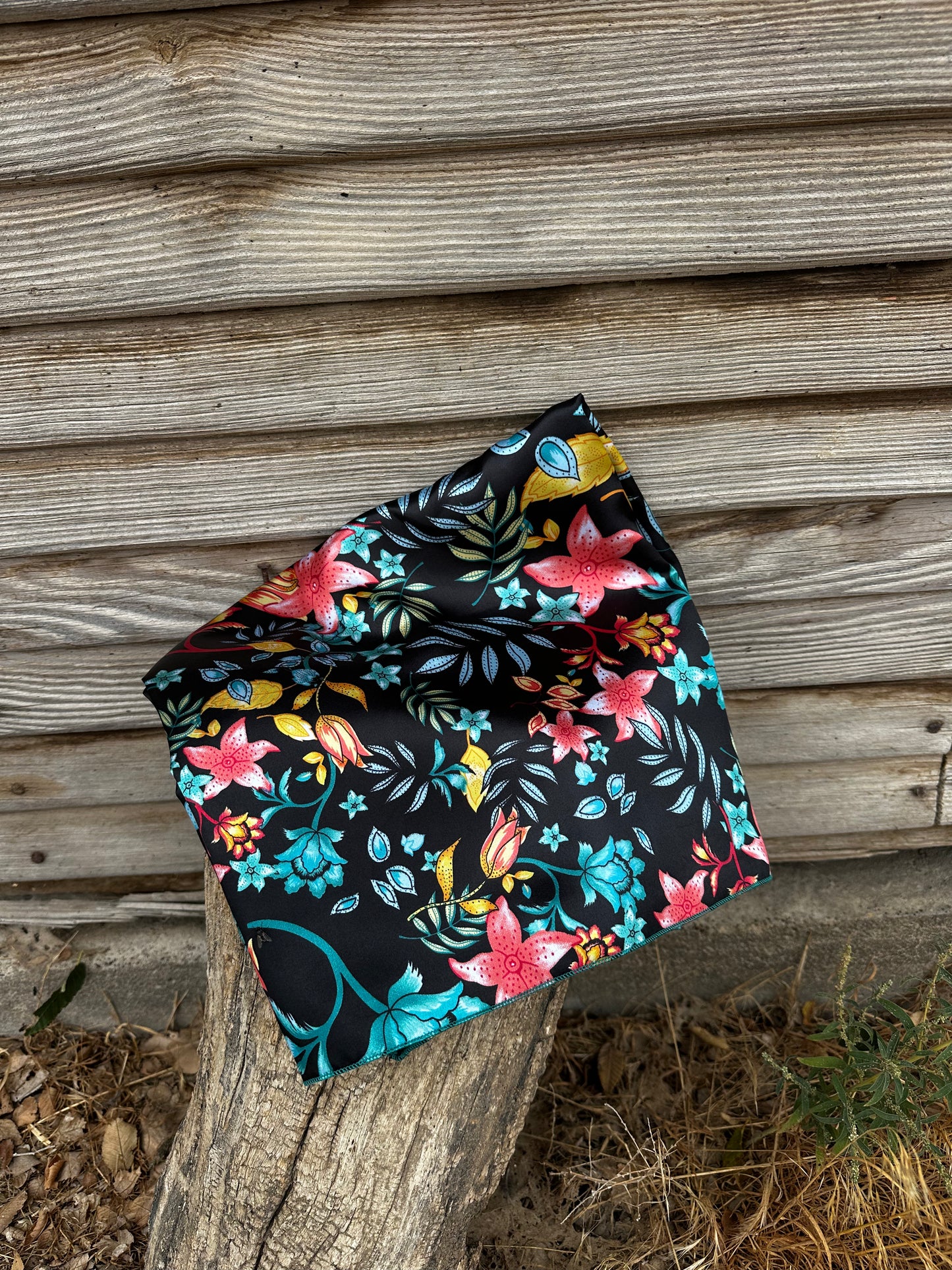 Black background flower pattern